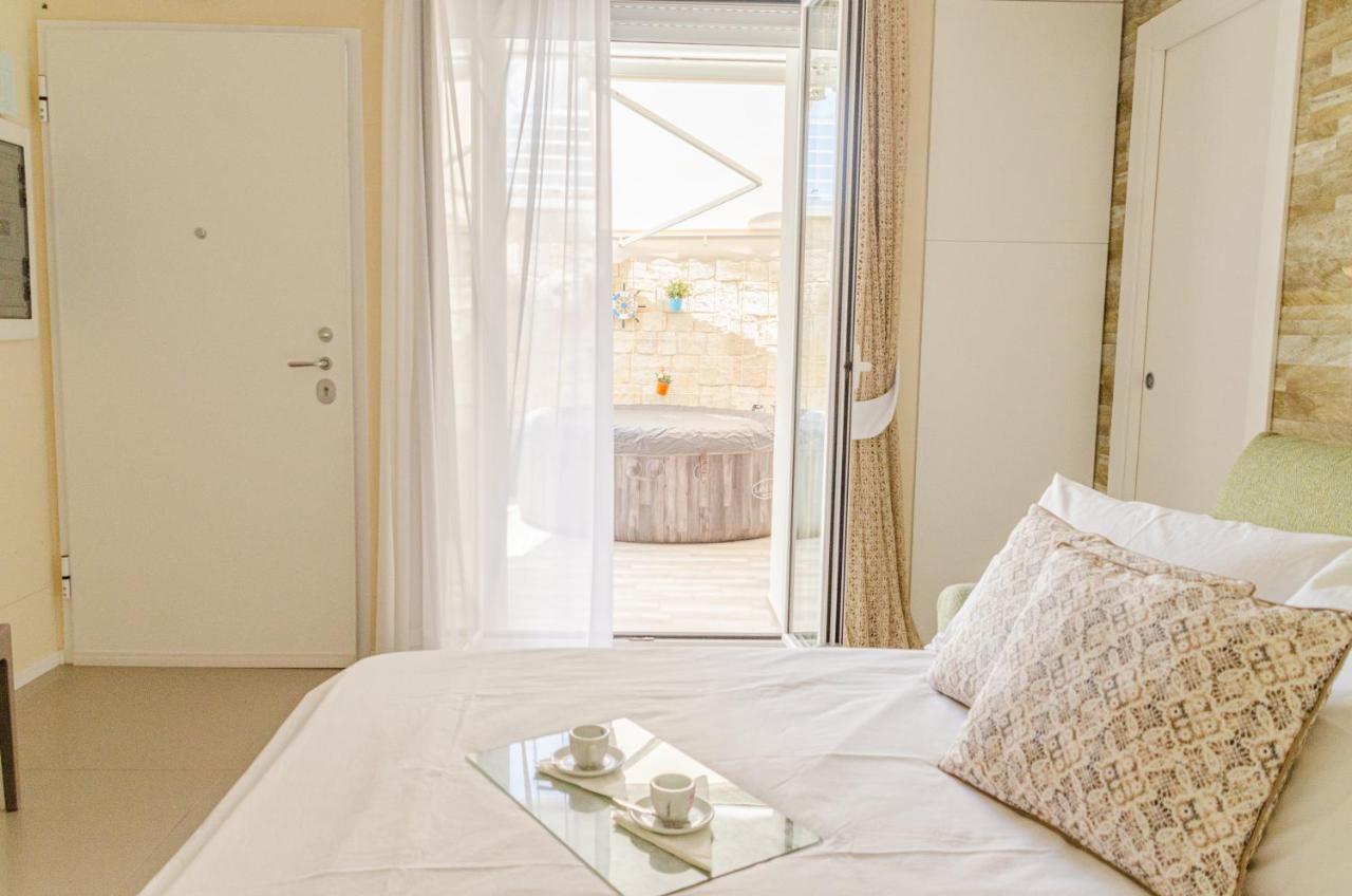 Apulialux Little Jem W Jacuzzi / 180 Steps From Sea Villa Polignano a Mare Dış mekan fotoğraf