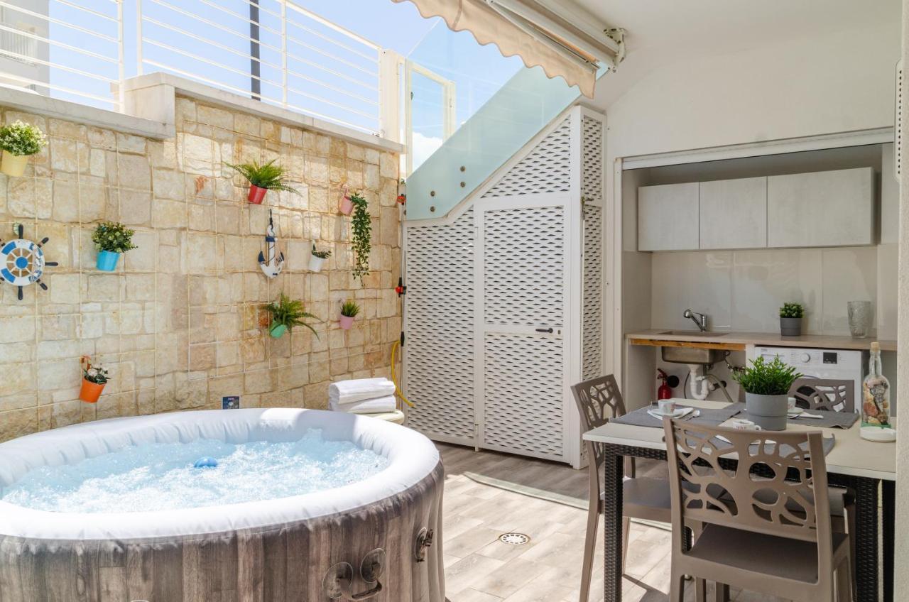 Apulialux Little Jem W Jacuzzi / 180 Steps From Sea Villa Polignano a Mare Dış mekan fotoğraf